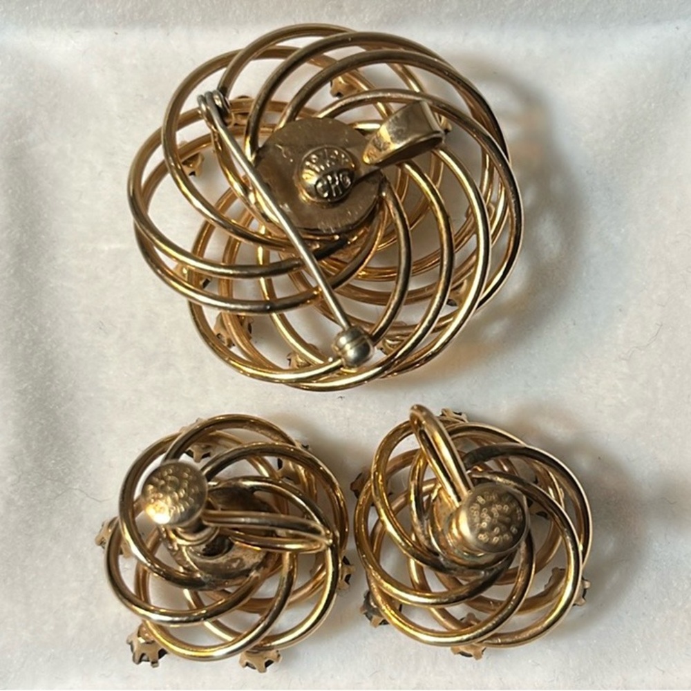 Vintage Charles Reis Gold & Green Brooch and Earring Set - Picture 16 of 17